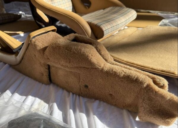 Recaro Bucket Seats & Custom Interior Trim for Porsche 964 – Lightweight, Track-Ready Performance Upgrade