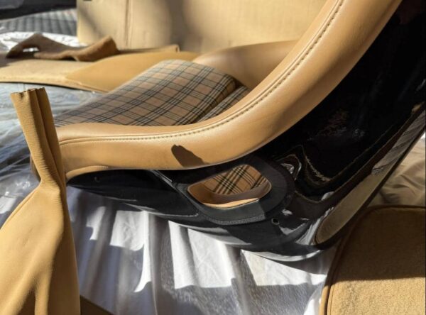 Recaro Bucket Seats & Custom Interior Trim for Porsche 964 – Lightweight, Track-Ready Performance Upgrade