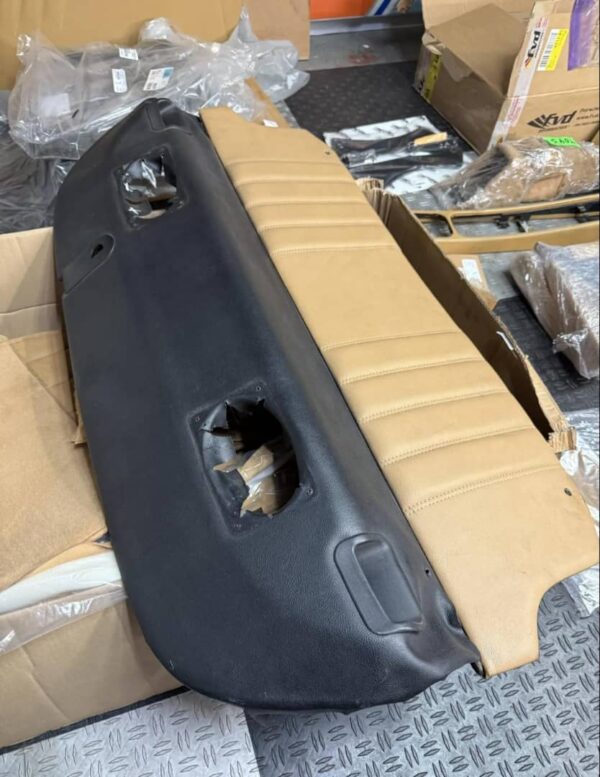 Recaro Bucket Seats & Custom Interior Trim for Porsche 964 – Lightweight, Track-Ready Performance Upgrade