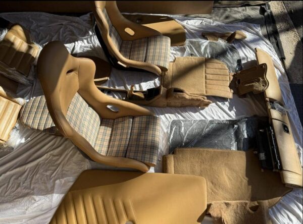 Recaro Bucket Seats & Custom Interior Trim for Porsche 964 – Lightweight, Track-Ready Performance Upgrade