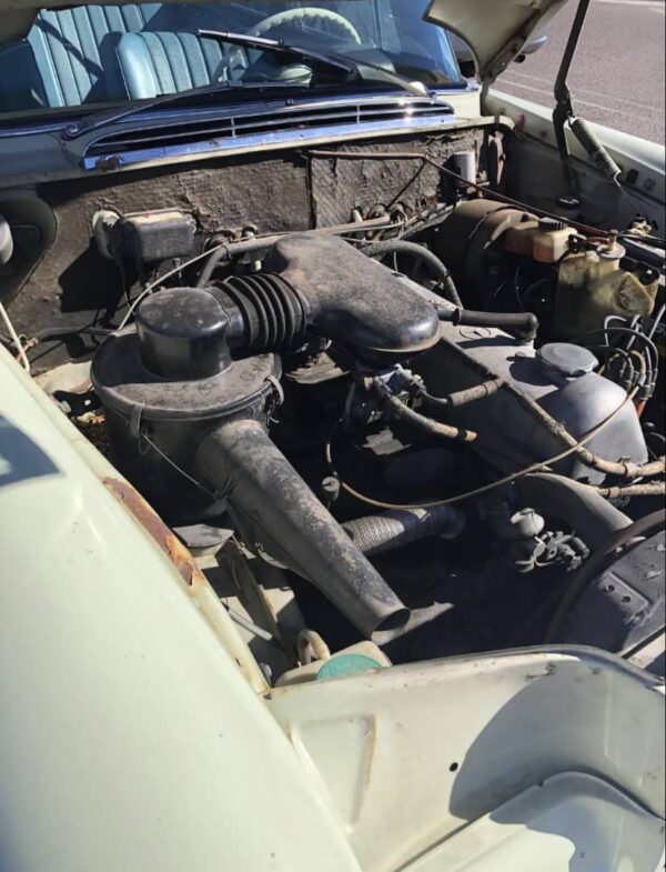 1964 Mercedes-Benz 220b Project Car – Classic W111 Sedan with 4-Speed Manual, Solid Restoration Candidate