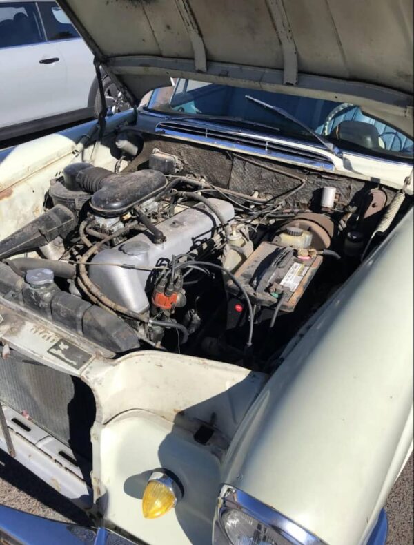 1964 Mercedes-Benz 220b Project Car – Classic W111 Sedan with 4-Speed Manual, Solid Restoration Candidate