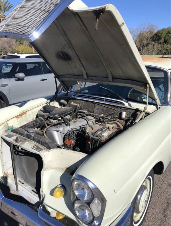 1964 Mercedes-Benz 220b Project Car – Classic W111 Sedan with 4-Speed Manual, Solid Restoration Candidate