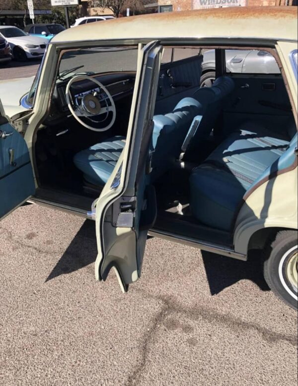 1964 Mercedes-Benz 220b Project Car – Classic W111 Sedan with 4-Speed Manual, Solid Restoration Candidate