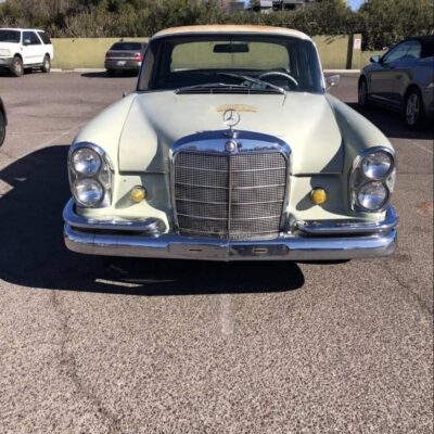 1964 Mercedes-Benz 220b Project Car – Classic W111 Sedan with 4-Speed Manual, Solid Restoration Candidate