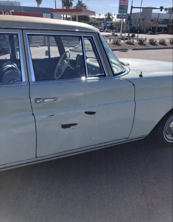 1964 Mercedes-Benz 220b Project Car – Classic W111 Sedan with 4-Speed Manual, Solid Restoration Candidate