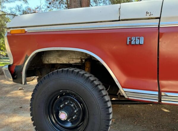 1974 Ford F-250 Ranger Highboy 4×4 – Classic 4-Speed 4x4 Pickup Truck