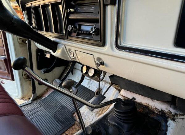 1974 Ford F-250 Ranger Highboy 4×4 – Classic 4-Speed 4x4 Pickup Truck