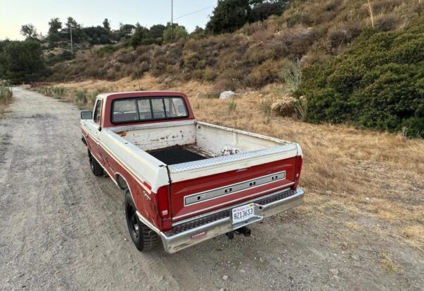 1974 Ford F-250 Ranger Highboy 4×4 – Classic 4-Speed 4x4 Pickup Truck