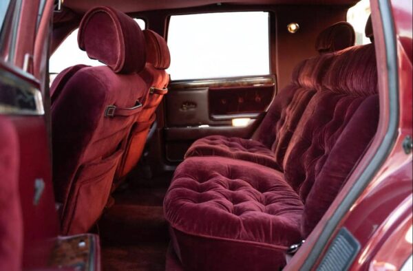 1988 Chrysler New Yorker Landau – Classic Luxury Sedan with Vintage Styling