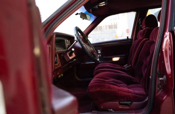1988 Chrysler New Yorker Landau – Classic Luxury Sedan with Vintage Styling