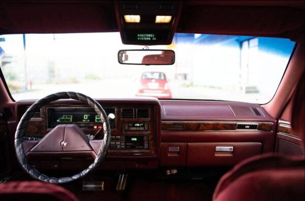 1988 Chrysler New Yorker Landau – Classic Luxury Sedan with Vintage Styling