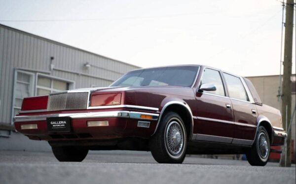 1988 Chrysler New Yorker Landau – Classic Luxury Sedan with Vintage Styling
