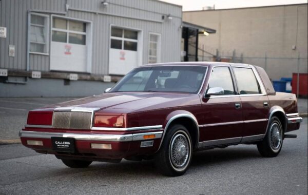 1988 Chrysler New Yorker Landau – Classic Luxury Sedan with Vintage Styling