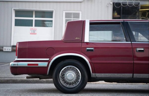 1988 Chrysler New Yorker Landau – Classic Luxury Sedan with Vintage Styling