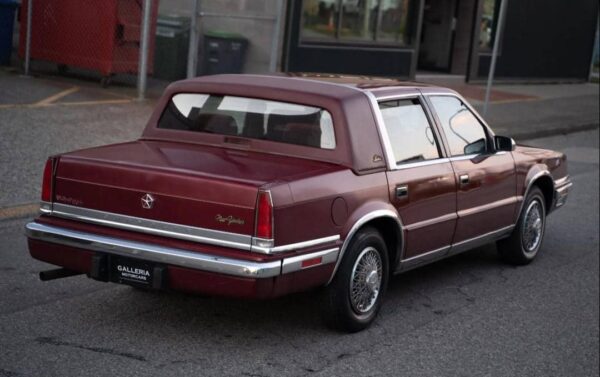 1988 Chrysler New Yorker Landau – Classic Luxury Sedan with Vintage Styling