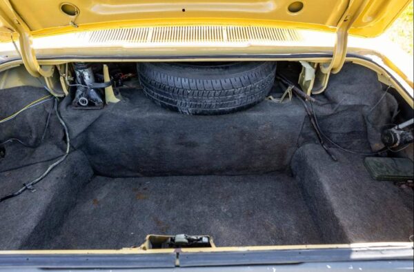 1971 Ford Thunderbird 4-Door Landau Sedan – Classic Luxury Muscle Car