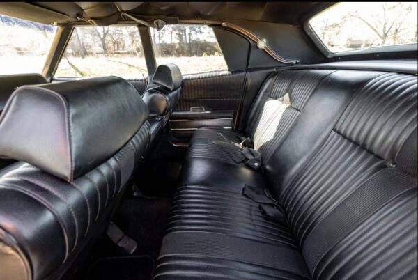 1971 Ford Thunderbird 4-Door Landau Sedan – Classic Luxury Muscle Car