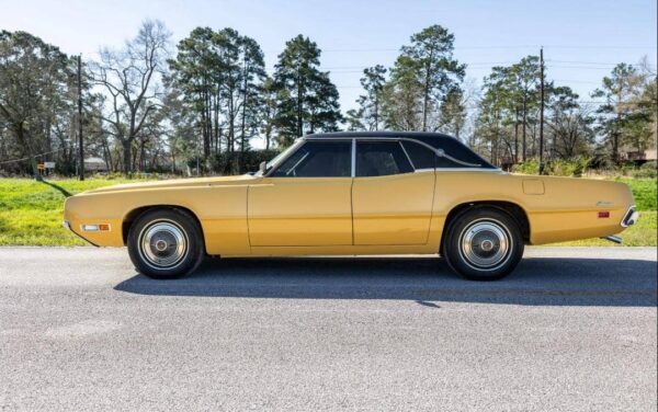 1971 Ford Thunderbird 4-Door Landau Sedan – Classic Luxury Muscle Car