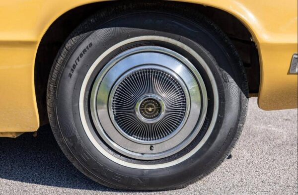 1971 Ford Thunderbird 4-Door Landau Sedan – Classic Luxury Muscle Car