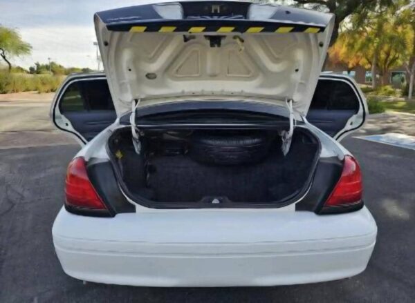 2002 Ford Crown Victoria Police Interceptor – V8 Power | Retired Cruiser | Runs Strong