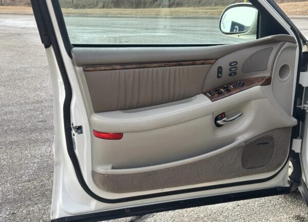 2005 Buick Park Avenue Ultra | Luxury Full-Size Sedan | Smooth Ride & Premium Comfort