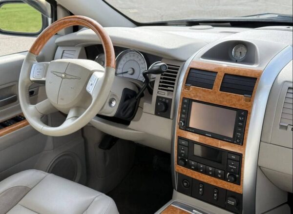 2008 Chrysler Aspen Limited – 3rd Row SUV with HEMI V8, Loaded Luxury & Towing Power