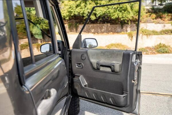 2004 Land Rover Discovery II Westminster Edition – Rare Luxury SUV, V8, Off-Road Ready