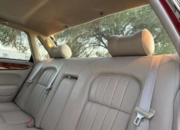1998 Jaguar XJ8 – Classic British Luxury Sedan with V8 Power, Timeless Style & Smooth Ride