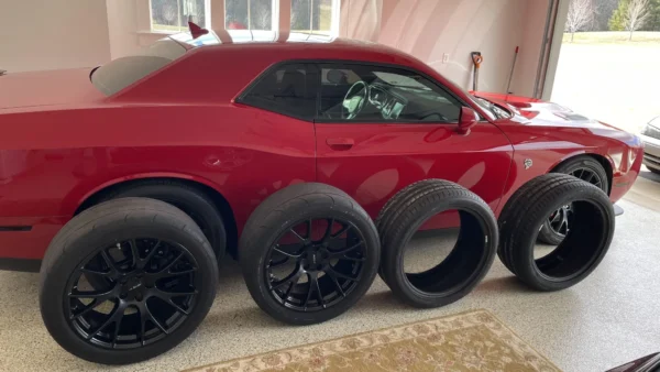 2016 Dodge Challenger SRT Hellcat – Supercharged 707HP – Low Miles – Fully Loaded