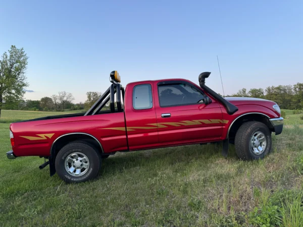 🚙 For Sale: 1997 Toyota Tacoma SR5 XtraCab V6 4×4 – Only 64K Miles | 1-Family Owned | Safari Setup | 5-Speed Manu