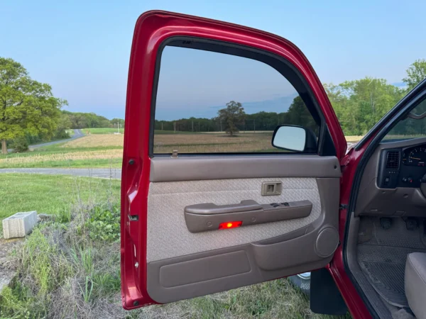 🚙 For Sale: 1997 Toyota Tacoma SR5 XtraCab V6 4×4 – Only 64K Miles | 1-Family Owned | Safari Setup | 5-Speed Manu