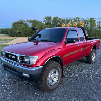 🚙 For Sale: 1997 Toyota Tacoma SR5 XtraCab V6 4×4 – Only 64K Miles | 1-Family Owned | Safari Setup | 5-Speed Manu