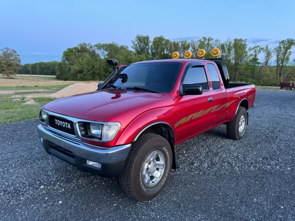 🚙 For Sale: 1997 Toyota Tacoma SR5 XtraCab V6 4×4 – Only 64K Miles | 1-Family Owned | Safari Setup | 5-Speed Manu