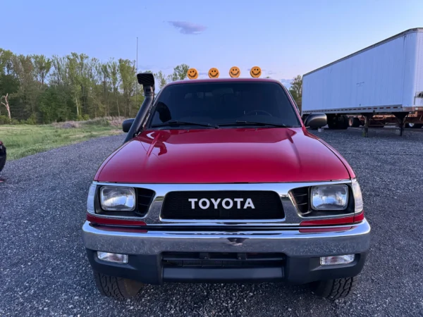 🚙 For Sale: 1997 Toyota Tacoma SR5 XtraCab V6 4×4 – Only 64K Miles | 1-Family Owned | Safari Setup | 5-Speed Manu