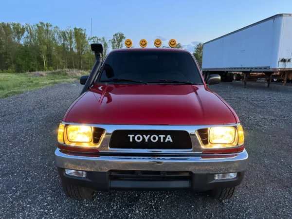 🚙 For Sale: 1997 Toyota Tacoma SR5 XtraCab V6 4×4 – Only 64K Miles | 1-Family Owned | Safari Setup | 5-Speed Manu