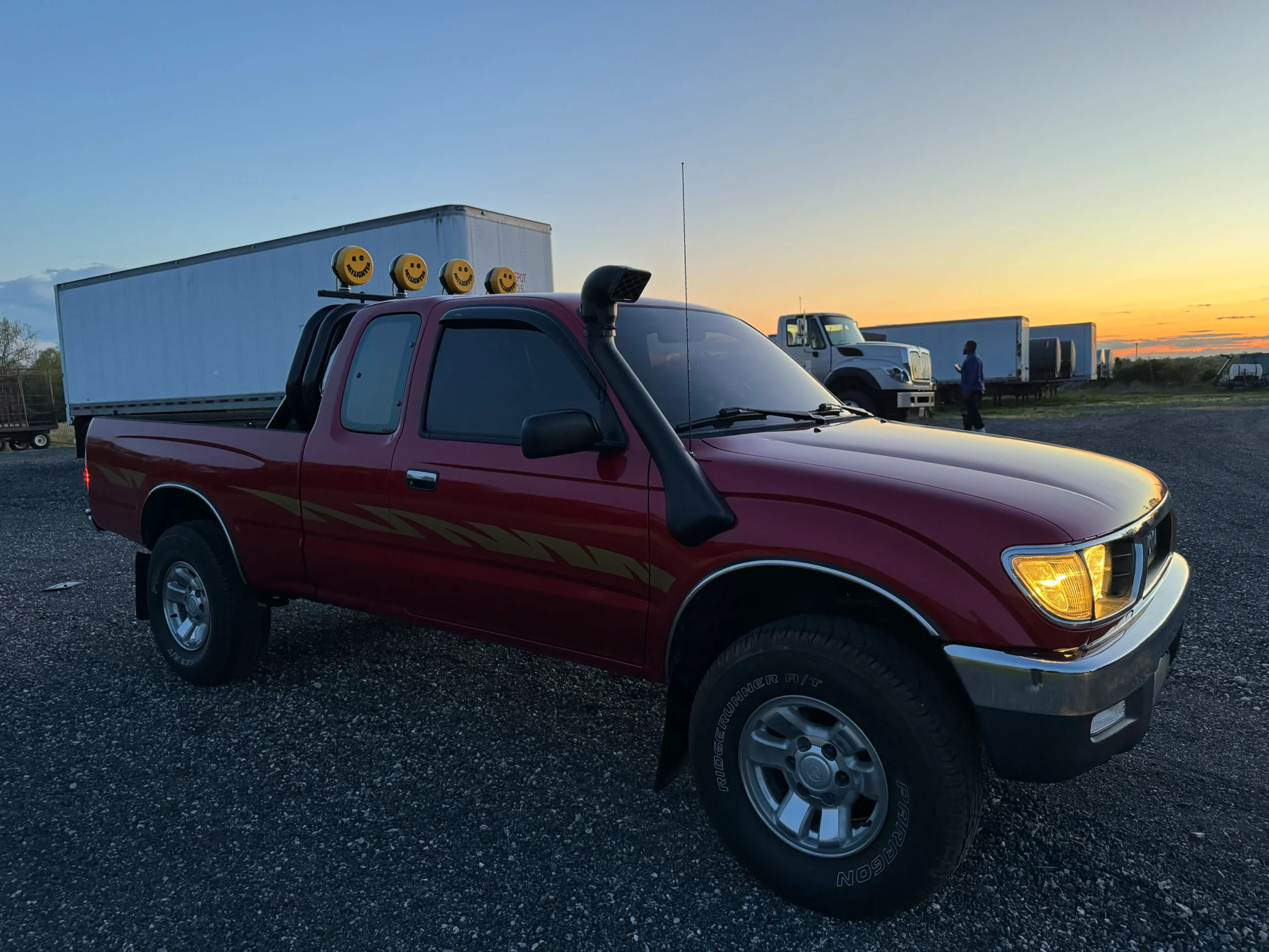 🚙 For Sale: 1997 Toyota Tacoma SR5 XtraCab V6 4×4 – Only 64K Miles | 1-Family Owned | Safari Setup | 5-Speed Manu