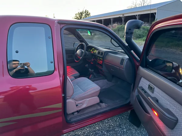 🚙 For Sale: 1997 Toyota Tacoma SR5 XtraCab V6 4×4 – Only 64K Miles | 1-Family Owned | Safari Setup | 5-Speed Manu